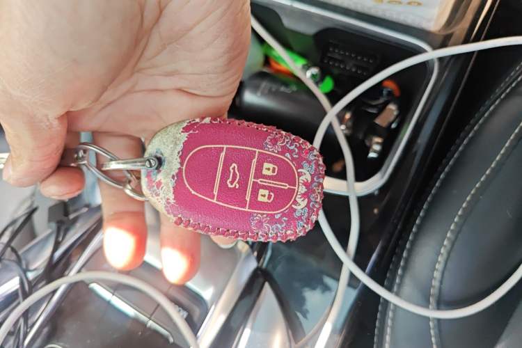 Used SAIC MAXUS EUNIQ 5 2020 1.3T PLUG-IN Elite Edition