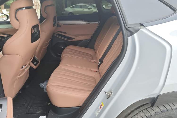 Used BYD Song L EV 2024 662 km Beyond Edition