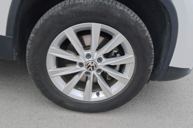 Used Volkswagen Tiguan 2016 280TSI Automatic Two-Wheel Drive Silk Road Comfort Edition
