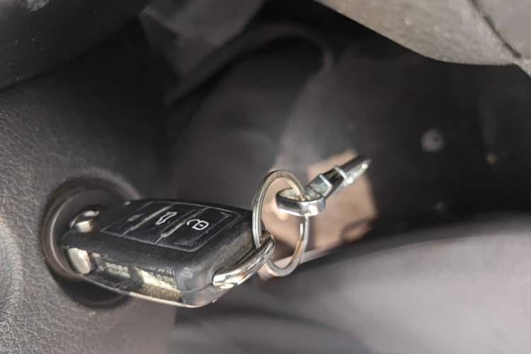 Used Volkswagen Polo 2016 1.6L Automatic Comfort Model
