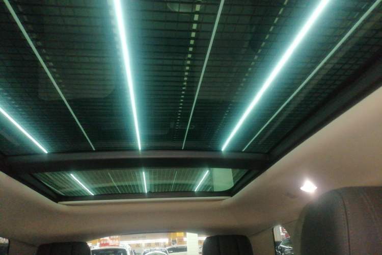 Used Land Rover Range Rover Evoque 2021 Range Rover Velar L 249PS R-Dynamic First Edition
