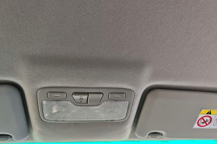 Used JAC Group T6 2022 2.0T Diesel Two-Wheel Drive Engineering Version with Long Wheelbase Headliner