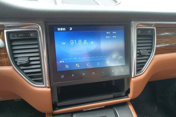 Used Zotye SR9 2017 2.0T Manual "Ultimate Light" Edition Audio And AC Panel