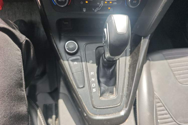 Used Ford Focus 2017 Hatchback EcoBoost 125 Automatic - Ultra-Powerful Style Edition with Smart Drive Features
