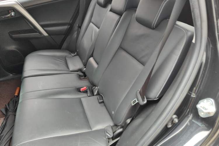 Used Toyota RAV4 2016 2.0L CVT Two-Wheel Drive Smart Edition China V Standard
