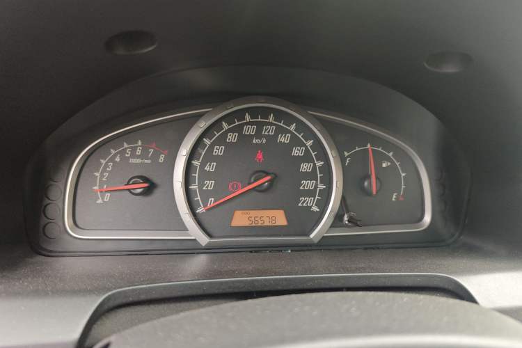 Used Baojun 630 2011 1.5L manual Elite version
