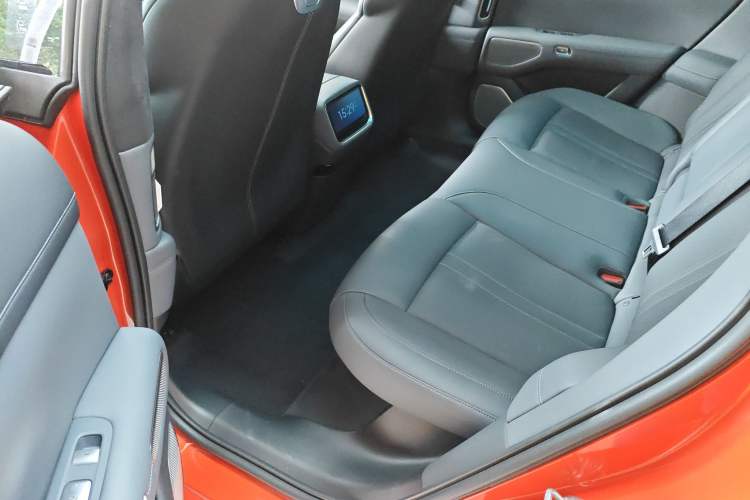 Used Xiaomi Auto YU7 2025 Ultra-Long Range High-Performance All-Wheel-Drive Max Edition
