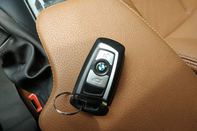 Used BMW 3 Series 2016 320Li Luxury Design Package
