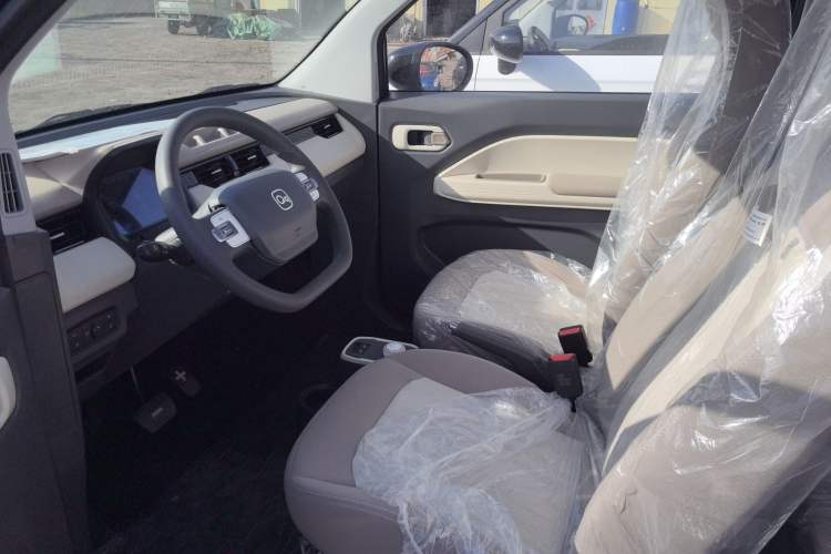 Used Chery QQ Ice Cream 2024 Edition Youth Version 205km Sundae Left Front Seat