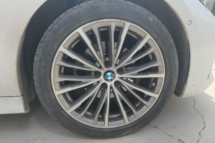Used BMW 3 Series 2020 325Li First Edition Right Front Wheel Hub