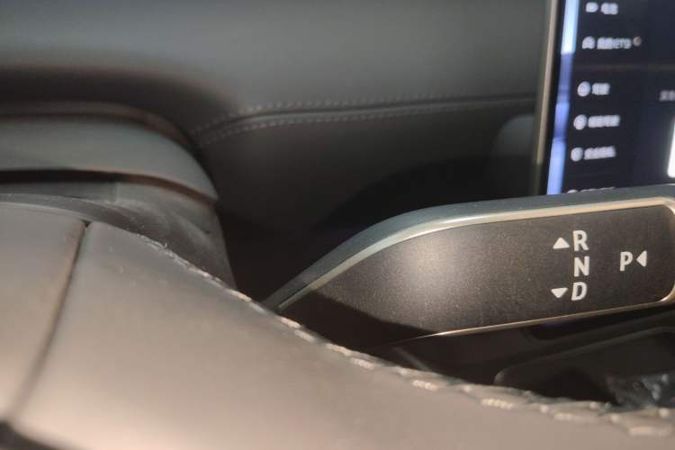 Used Nio ET9 2025 100kWh Signature Edition Gear Lever