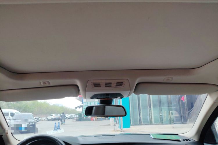 Used BMW 5 Series 2014 525Li Luxury Design Package Headliner