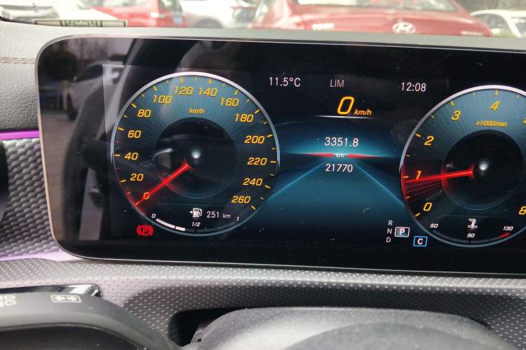 Used Mercedes-Benz A-Class 2021 A 200 L Sport Sedan Fashion Model
