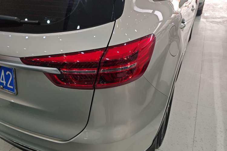 Used Hongqi HS5 2022 Revised Version 2.0T Smart Connect Flagship Edition
