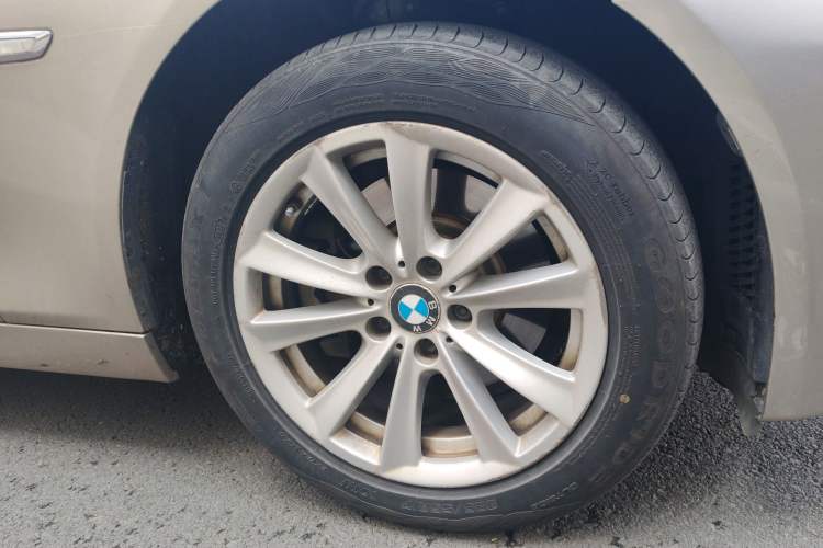 Used BMW 5 Series 2013 525Li Luxury Model