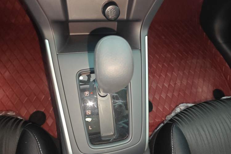 Used Nissan Sylphy 2024 Restyled Version 2 Classic 1.6XE CVT Comfort Edition Gear Lever