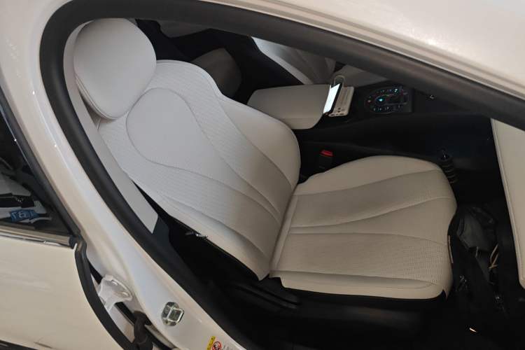 Used BYD Seal 05 DM-i 2025 DM-i Intelligent Drive 120KM Flagship Model Right Front Seat