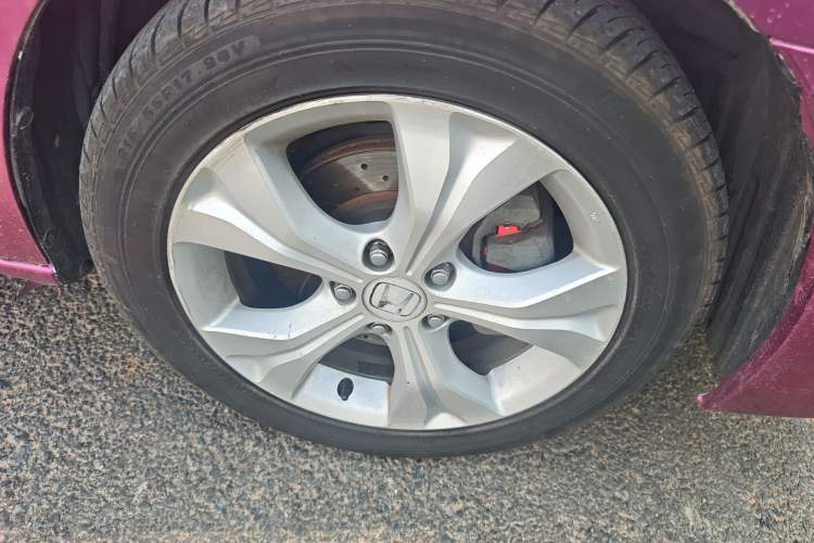 Used Honda Odyssey 2013 2.4L Luxury Edition Right Front Wheel Hub