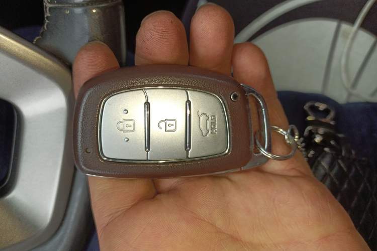 Used Hyundai ix25 2015 1.6L Automatic Two-Wheel Drive Smart GLS Trim
