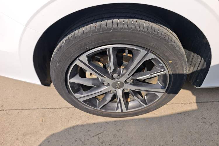 Used Geely Auto Emgrand 2022 4th Generation 1.5L CVT Flagship Model Exterior 2