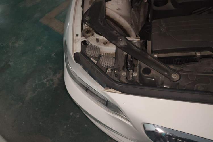 Used BMW 2 Series 2015 220i Convertible Coupe Leading Model
