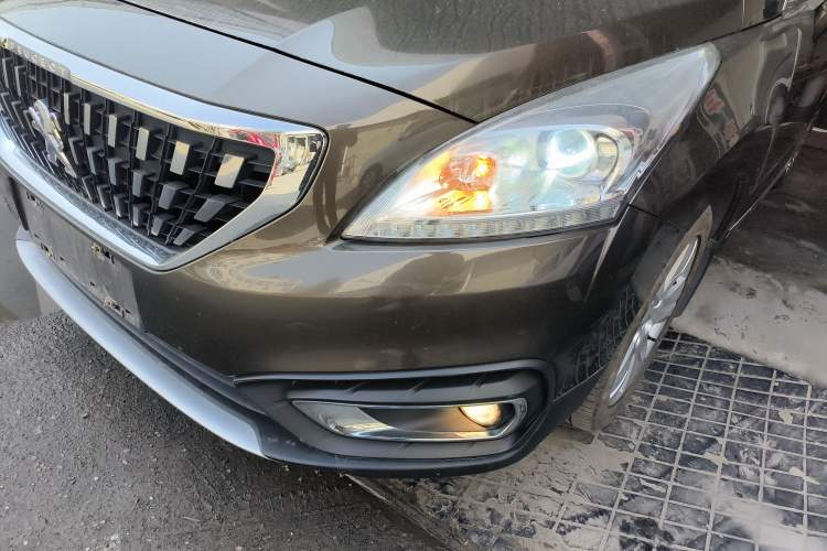 Used Peugeot 3008 2016 1.6THP Automatic Classic Edition
