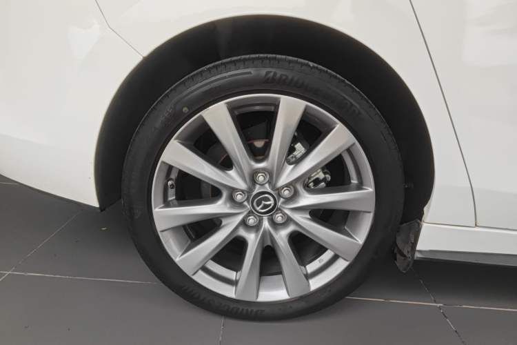 Used Mazda 3 Axela 2021 2.0L Automatic Zhiyao Edition Right Rear Wheel Hub