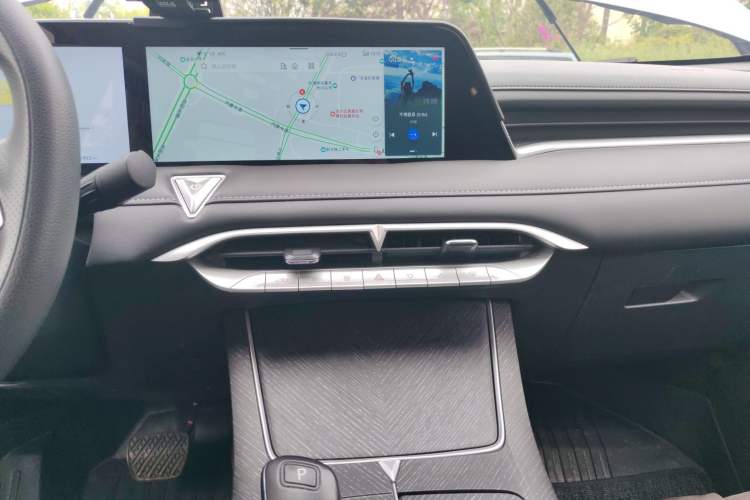 Used Venucia V 2021 260T Idol Edition
