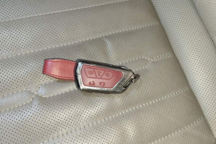 Used Volkswagen Viloran 2022 330TSI Luxury Edition
