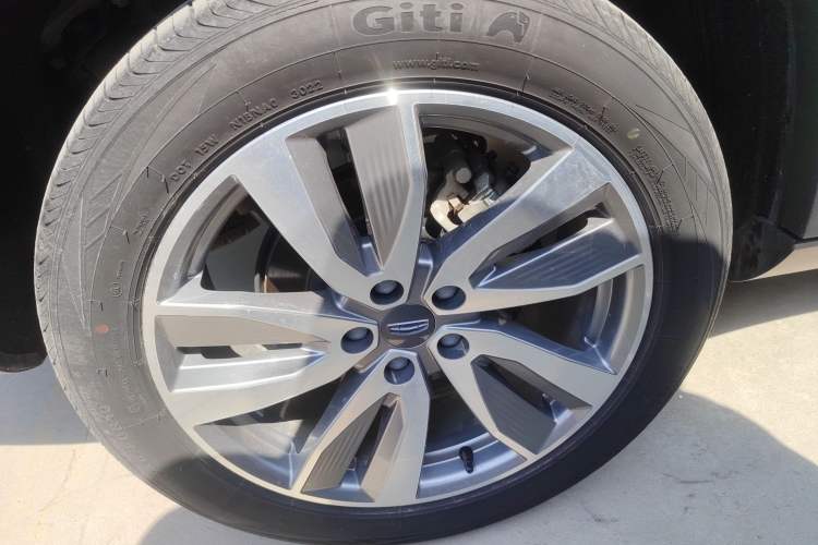 Used Geely Auto Haoyue 2022 1.8TD DCT Luxury 7-Seater Exterior 5