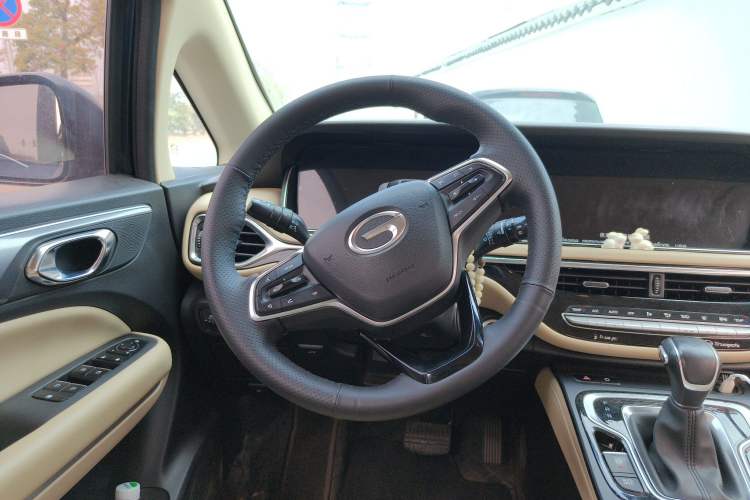 Used GAC Trumpchi M6 2021 PRO 270T Automatic Luxury Edition Steering Wheel
