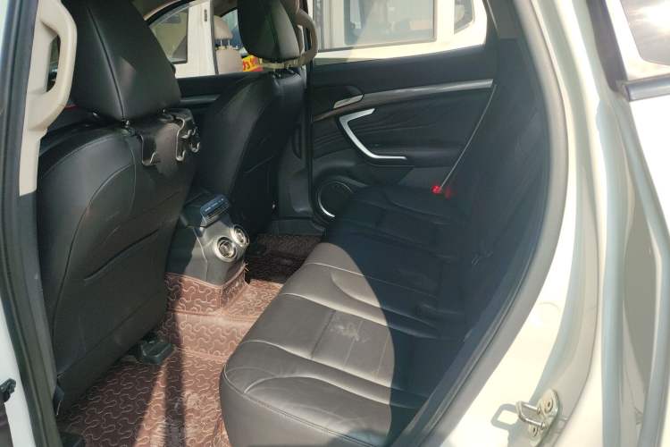 Used Wey VV7 2017 2.0T Ultra-Luxury Version Left Rear Seat