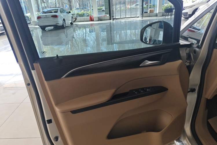 Used Buick GL8 2020 ES Land Cruiser 653T Luxury Edition