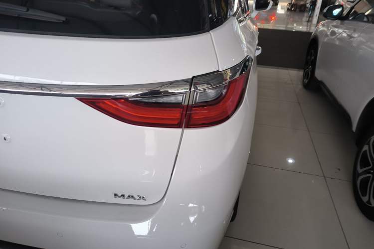 Used BYD Song MAX 2019 1.5T Automatic Smart Connect Ruiyi Sunroof Model 7 Seats China VI Standard
