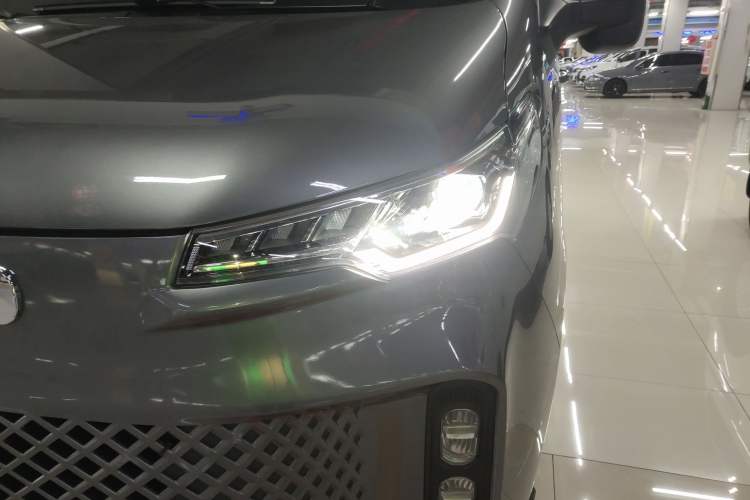 Used Iveco Fidato 2023 C30 Passenger Van 2.0T 110kW Automatic Xingtu Version Low Roof