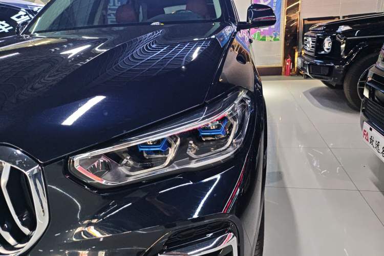 Used BMW X5 2022 xDrive 30Li Luxury M Sport Package