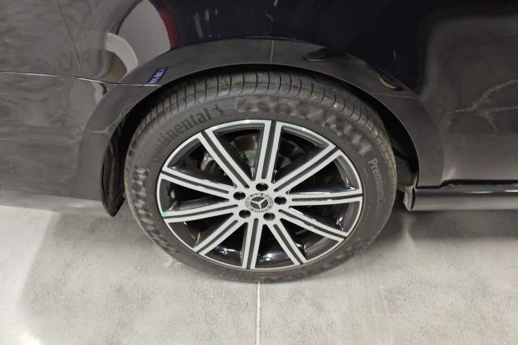 Used Mercedes-Benz V-Class 2022 V 260 L Long-wheelbase Luxury Edition