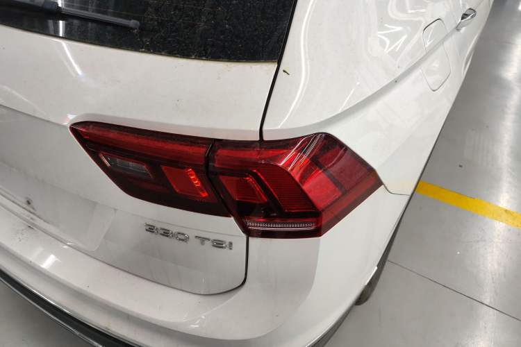 Used Volkswagen Tiguan L 2024 330TSI Automatic Two-Wheel Drive Smart Edition Right Rear Taillight