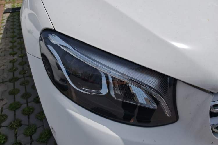 Used Mercedes-Benz GLC 2018 GLC 260 4MATIC Luxury Model
