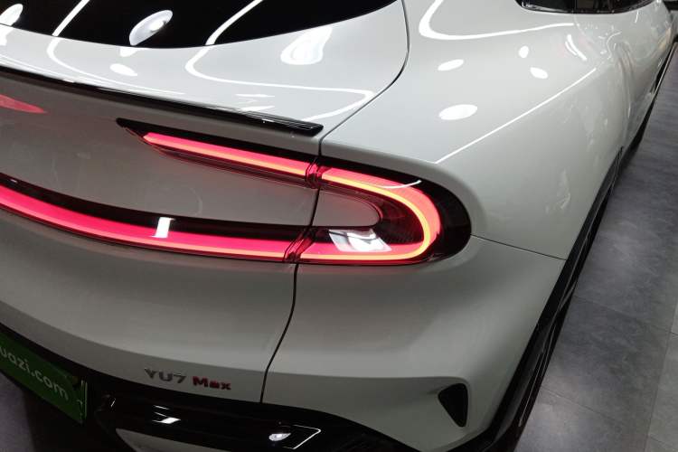 Used Xiaomi Auto YU7 2025 Ultra-Long Range High-Performance All-Wheel-Drive Max Edition
