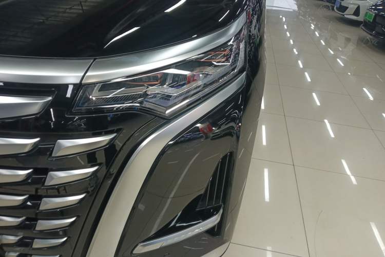 Used Denza D9 2022 DM-i 970 Four-Wheel Drive Prestige Model