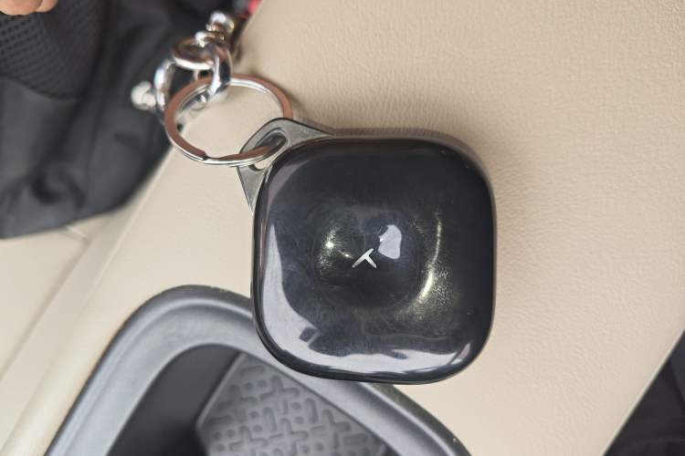 Used Wuling Bingo PLUS 2024 510 km Flagship Edition Four-Seater Version Vehicle Key