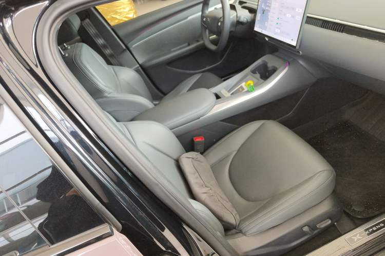 Used XPeng MONA M03 2024 620 with Ultra-Long Range