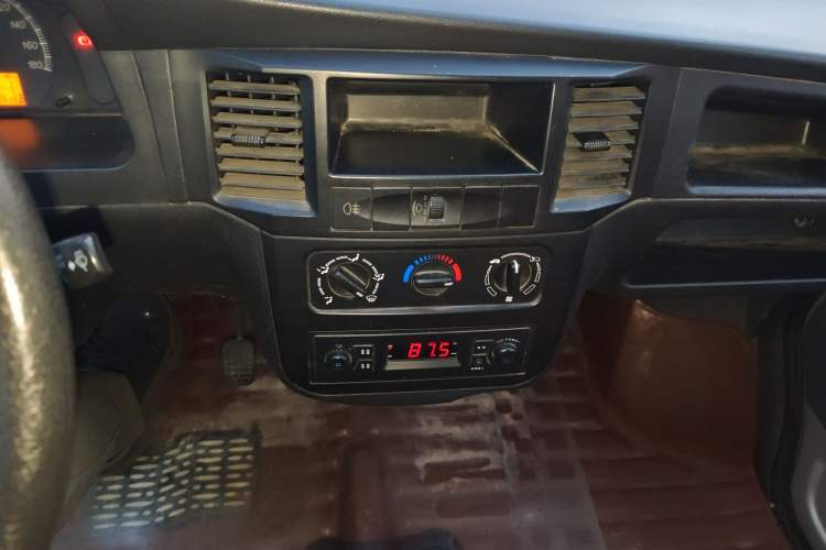 Used Wuling Zhiguang 2015 1.2L Practical LS-I Model