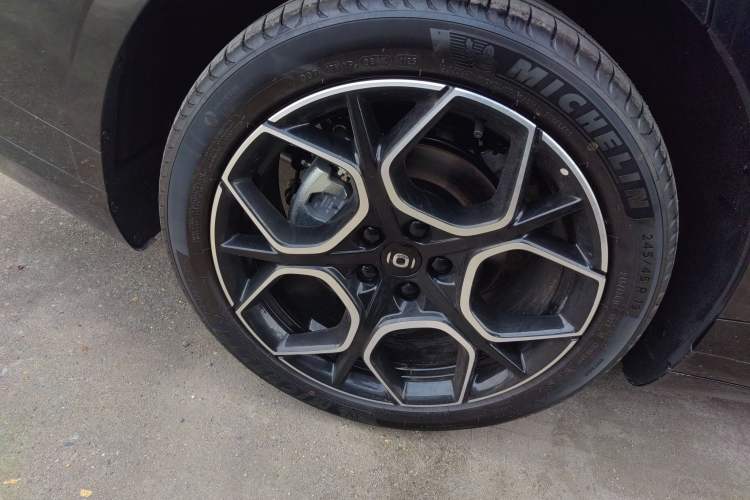 Used CHANGAN NEVO A07 2025 Blue Whale Range-Extending Version 230 Flagship Model Exterior 7