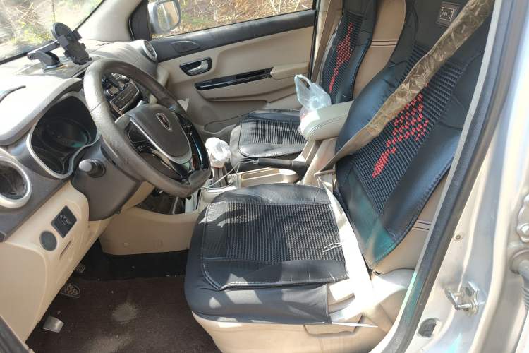 Used Jinbei 750 2015 1.5L Luxury Model
