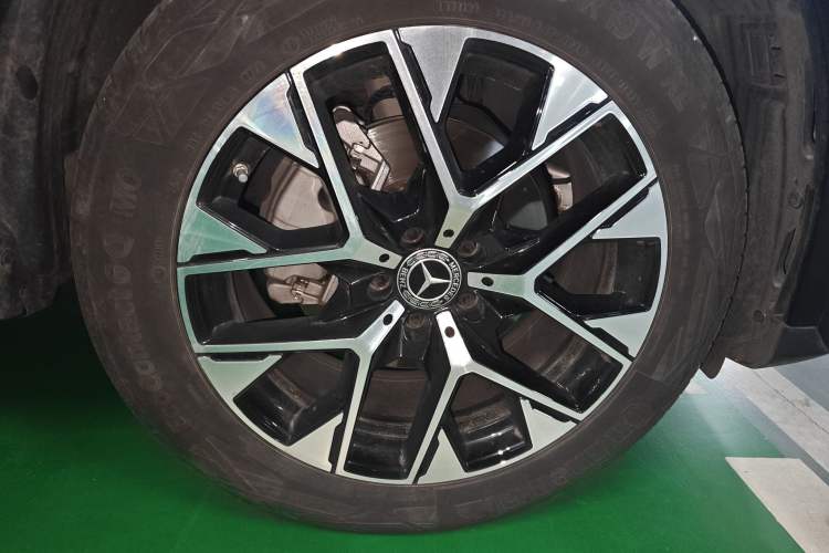 Used Mercedes-Benz GLC 2024 Facelifted GLC 260 L 4MATIC Luxury Version 5 Seats
