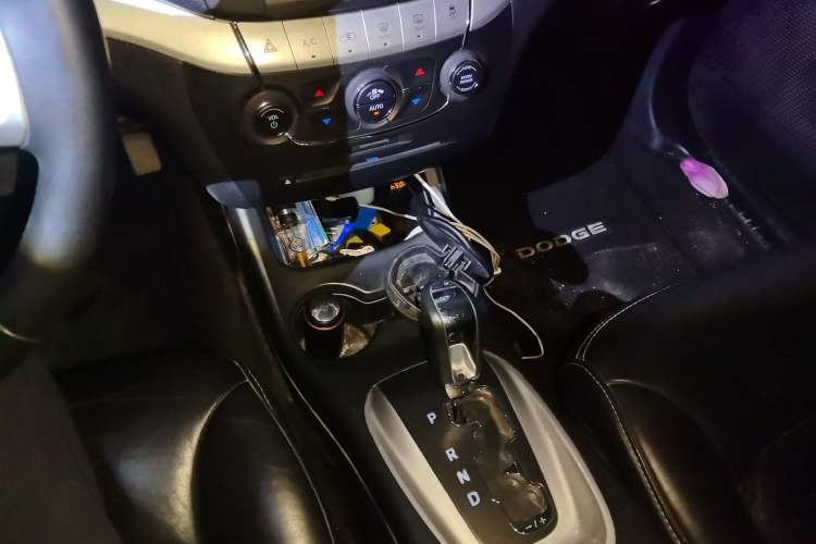 Used Dodge Journey 2013 3.6L Four-Wheel Drive Flagship Edition
