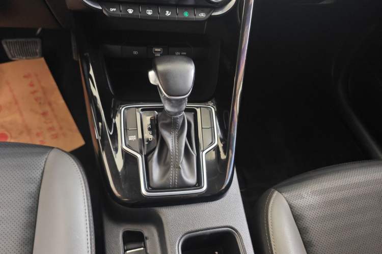 Used Kia Sportage R 2018 2.0L Automatic Smart Luxury Version China V Standard Gear Lever