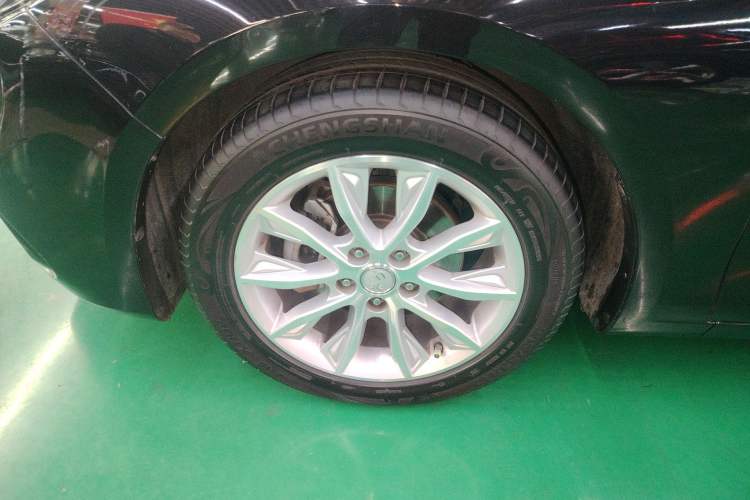 Used Hongqi H5 2018 30TD Dynamic Edition
